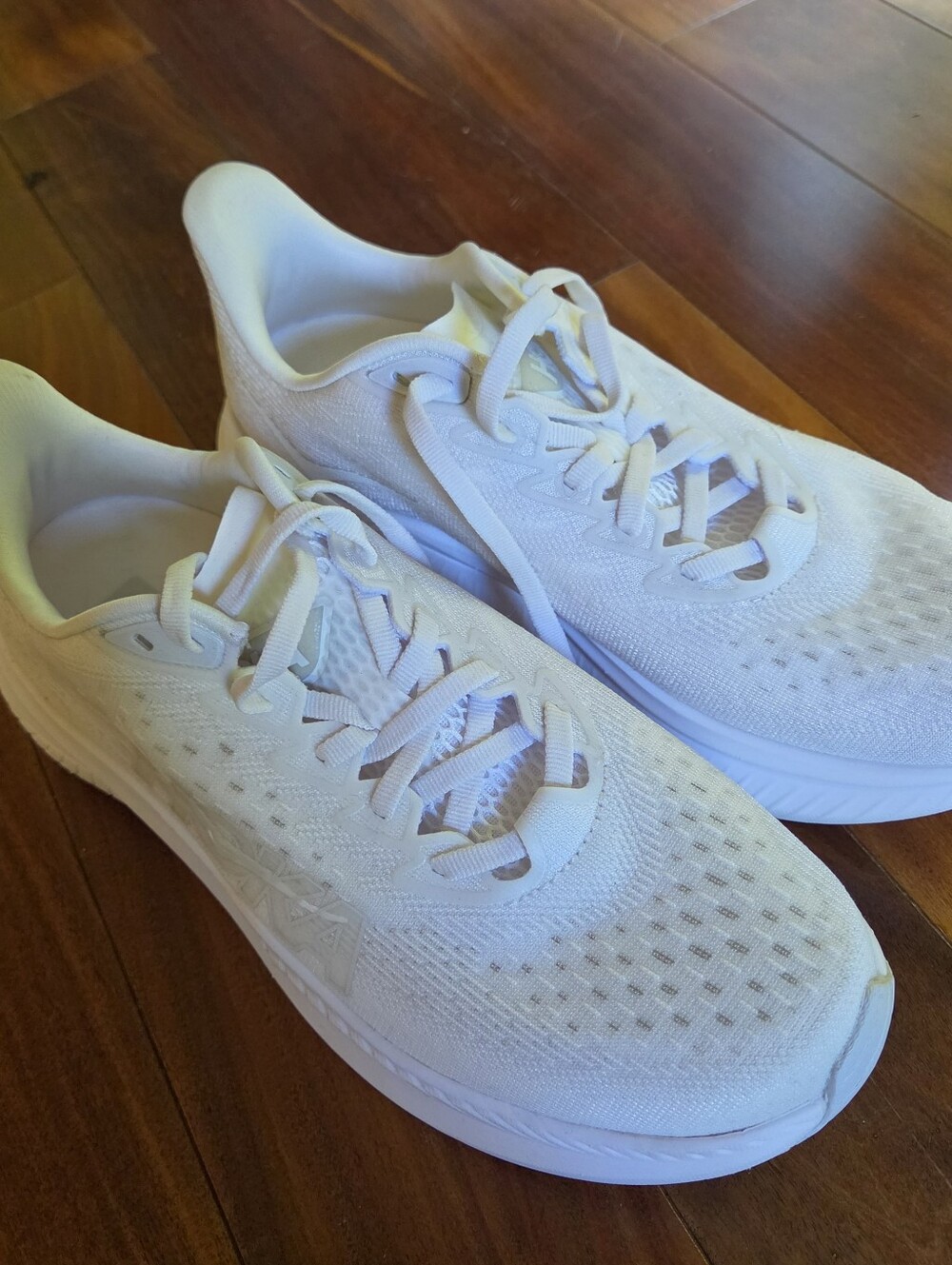 Hoka One One White Low-Top Running SneakersHoka Mach 6 All White Running Shoes